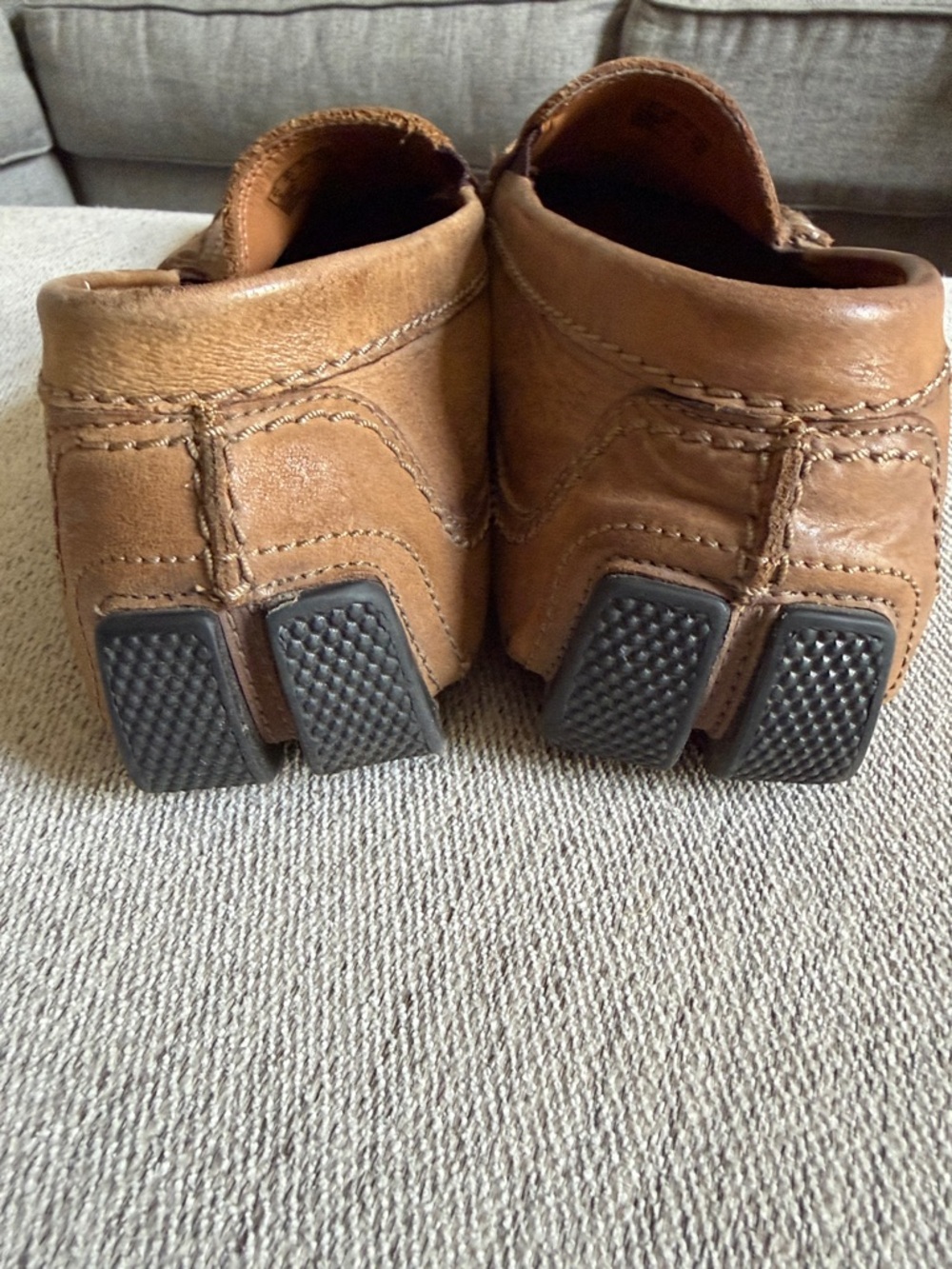 Clarks Men’s Tan Leather Slip-On Loafers - Picture 4 of 6